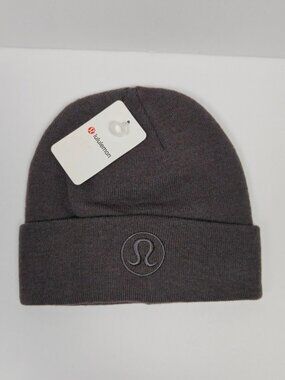 Grey Lululemon Logo Cuffed Knit Beanie in Grey NWT